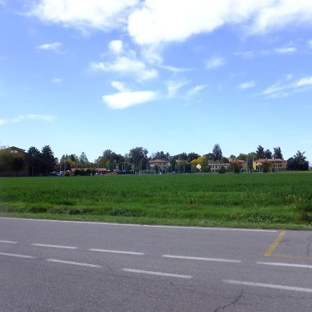 B&B Il Borghetto Calderara di Reno Bagian luar foto